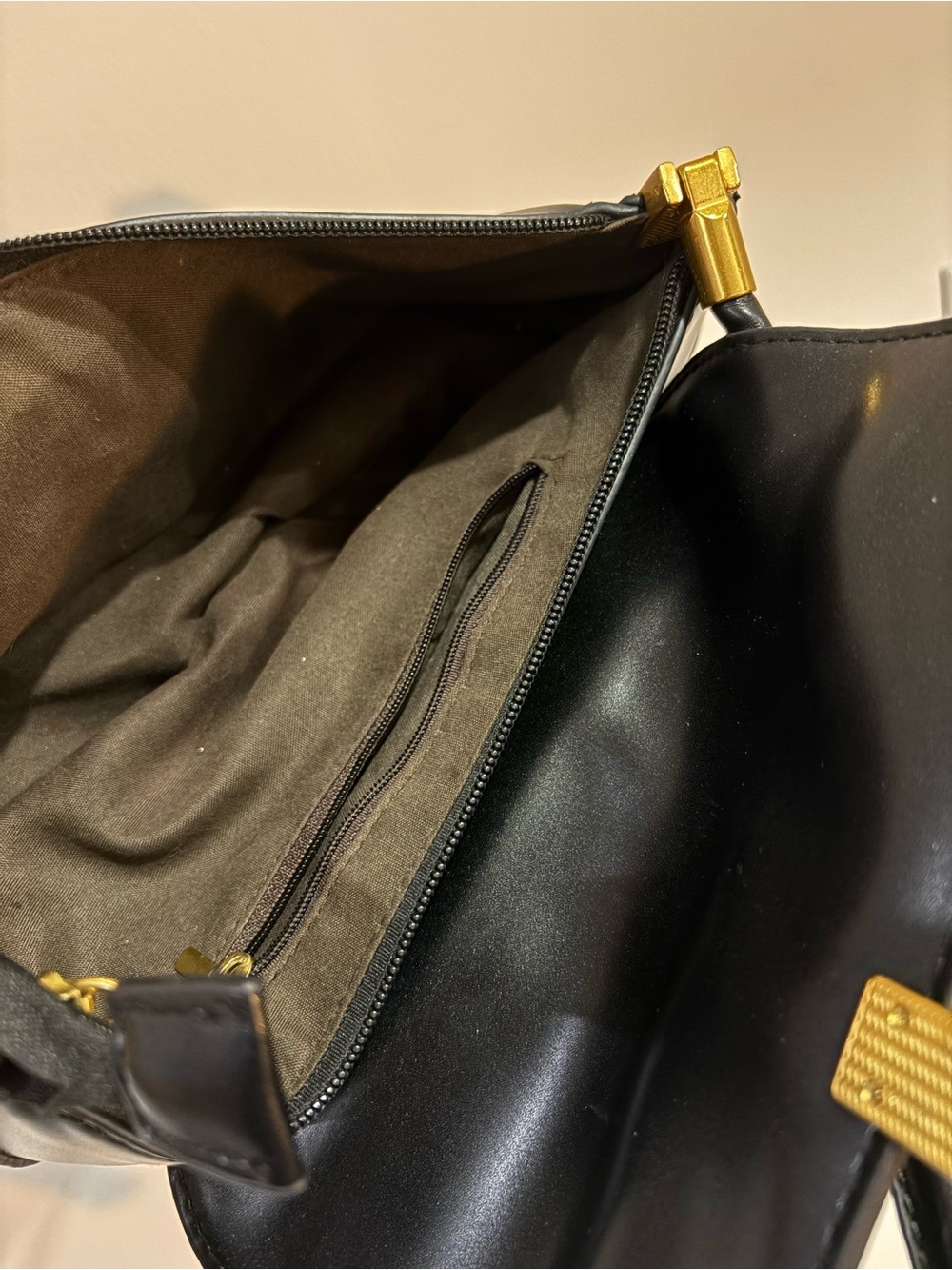 Classic Black Shoulder Bag with Gold Hardware - Picture 4 of 8